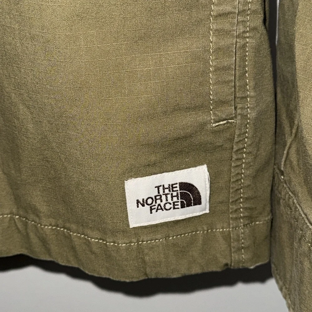 The North Face Battlement Jacket Size Small